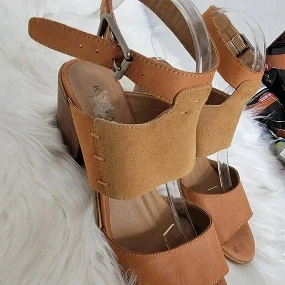 KELSI Dagger Tan Heel Kari Buckle Sandals casual Cocktail Party Size 8.5 - Picture 5 of 11